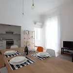 Apartment Cv5 - Center - Wide Modern Walking Distance To The Station To Cinque Terre And 5 Mins Walk To The Center - Big Terrace On The Roofs