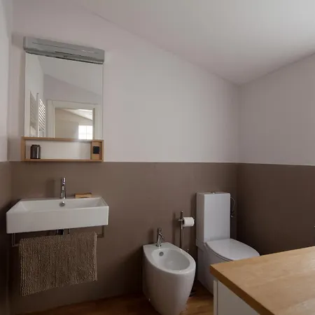 Cv5 - Center - Wide Modern Walking Distance To The Station To Cinque Terre - Big Terrace On The Roofs 公寓 斯培西亚