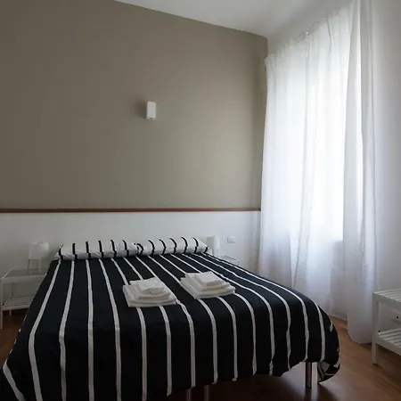 Cv5 - Center - Wide Modern Walking Distance To The Station To Cinque Terre - Big Terrace On The Roofs