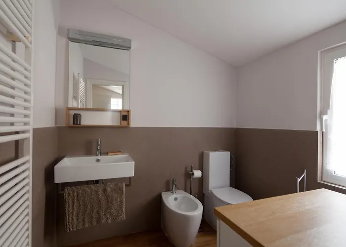 Center Apartment: Modern Rooftop Terrace Near Cinque Terre Station Apartment La Spezia