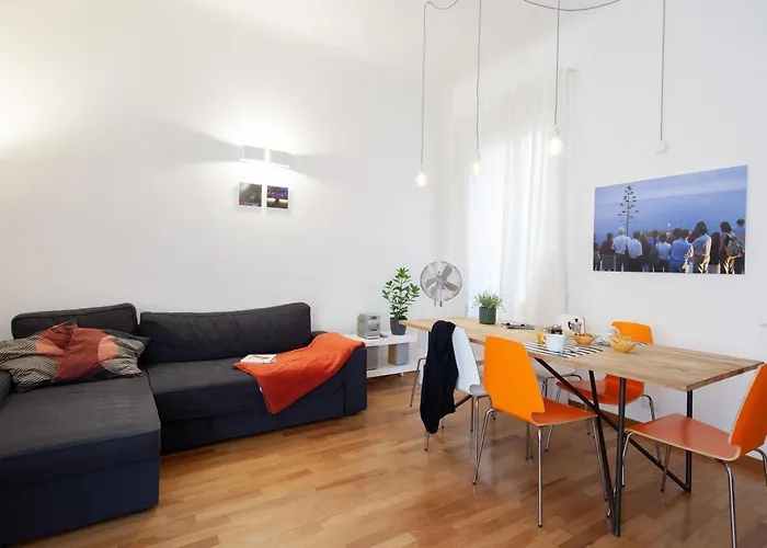 Center Apartment: Modern Rooftop Terrace Near Cinque Terre Station Apartment La Spezia