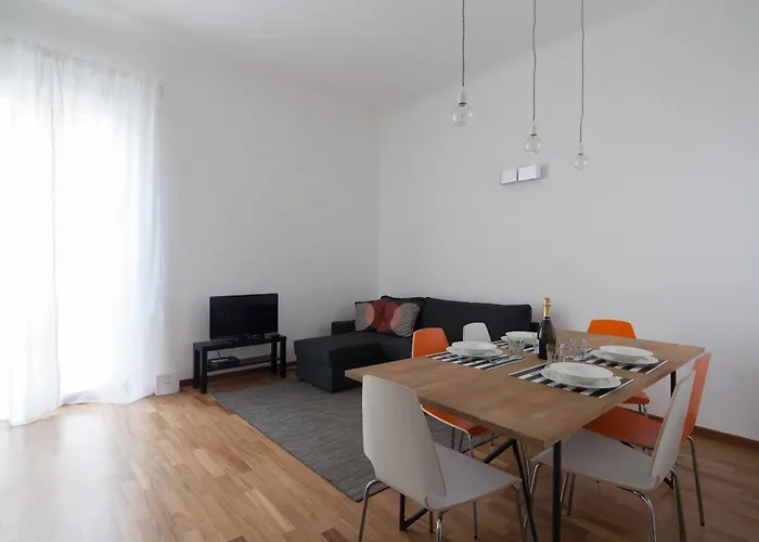 Center Apartment: Modern Rooftop Terrace Near Cinque Terre Station * La Spezia