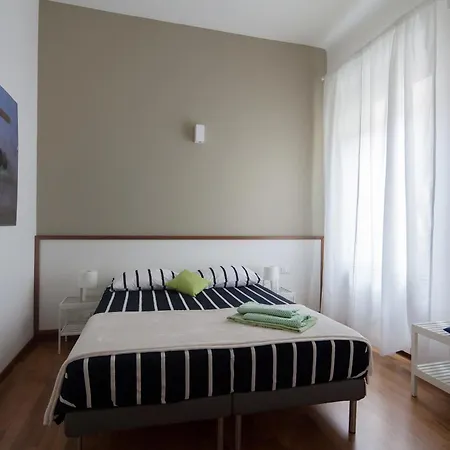 Center Apartment: Modern Rooftop Terrace Near Cinque Terre Station Apartment