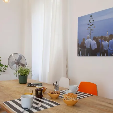 Cv5 - Center - Wide Modern Walking Distance To The Station To Cinque Terre - Big Terrace On The Roofs *