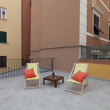 Cv5 - Center - Wide Modern Walking Distance To The Station To Cinque Terre And 5 Mins Walk To The Center - Big Terrace On The Roofs 公寓 斯培西亚